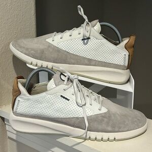 GEOX RESPIRA Men’s Italian Casual Leather Sneaker White Gray Size 8 Worn Once